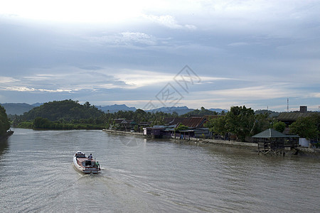 卡拉贾河村庄溪流旅游生态池塘沙龙对价季节天空海湾图片