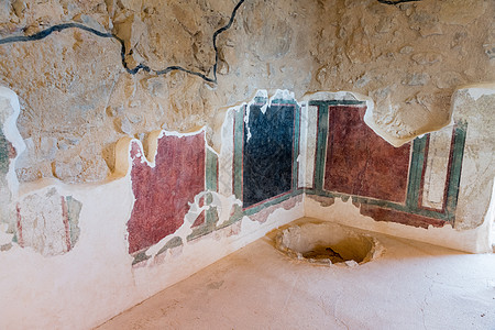 古老的安西恩墙壁画在马萨达建筑学干旱高度防御壁画红色考古学历史性绿色沙漠图片