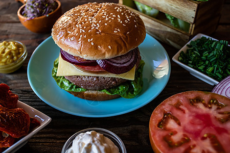 汉堡和成份成分的成分蔬菜芝麻育肥包子脂肪烧烤餐厅面包食物种子图片