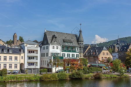 位于德国河岸的城市旅游建筑学景点假期旅行历史银行建筑历史性房子图片