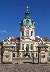 柏林夏洛滕堡宫圆顶历史游客住宅天空建筑旅游文化花园艺术图片