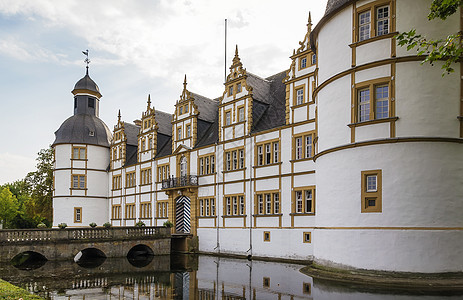 德国帕德伯恩新豪斯城堡历史性城市风格建筑旅行住宅地标房子建筑学改革图片