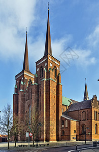 丹麦罗斯基尔德大教堂建筑学历史性旅行宗教建筑旅游遗产历史尖塔游客图片