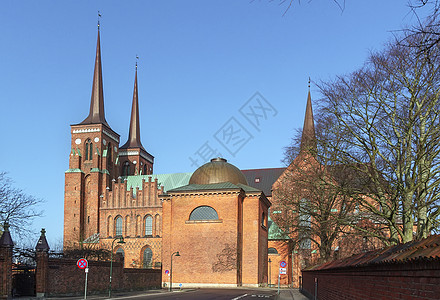 丹麦罗斯基尔德大教堂吸引力尖塔历史建筑学建筑红色旅游地标宗教历史性图片
