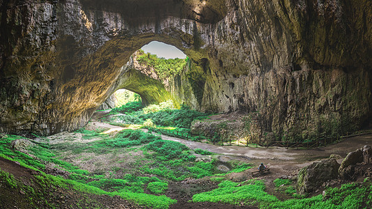 保加利亚Devetashka洞穴岩石洞穴学旅行生态旅游小路隧道魔法入口石头图片