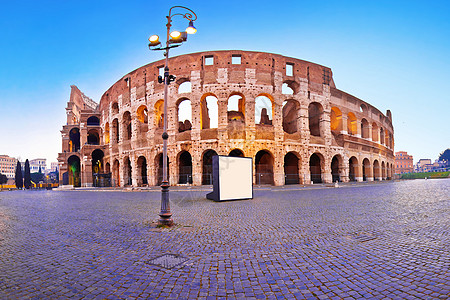 罗马的千人广场全景黎明观光图片