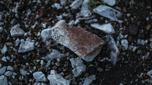 灰色石头拍土地人面装饰品地质学狮身侵蚀碎片碎石花园鹅卵石图片