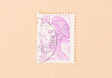 法国  大约 1980 年 在法国印刷的邮票显示肖像邮资历史性收藏女士收集空气自由古董打印爱好背景图片