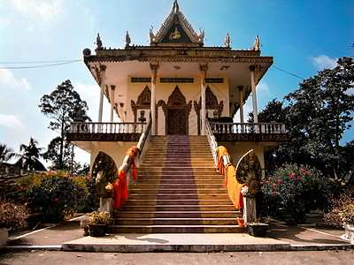 越南的佛教寺庙城市历史性旅行金子天空旅游蓝色假期地标游客图片