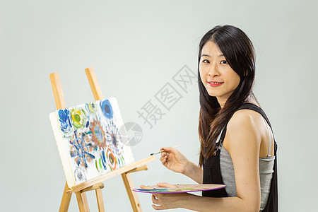 艺术家轻松绘画女士画家水粉画笔帆布调色板生活艺术水彩艺术品图片