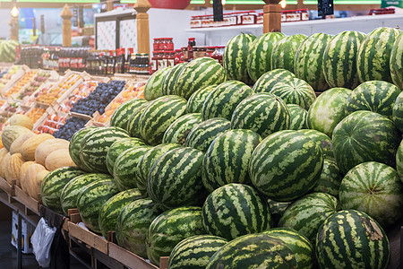 农民市场上的提取西瓜食物生产团体农业甜点命令圆圈饮食营养水果图片