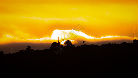 北加州的特立尼达酋长 俯视着美丽的日落的颜色图片
