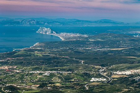 来自塞拉贝尔梅贾的直布罗陀海峡旅行悬崖天际海景海岸线城市海岸地标岩石山脉图片