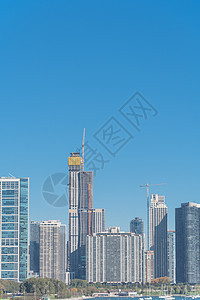 来自密歇根湖芝加哥市下城芝加哥 有游艇码头和天线建筑背景图片