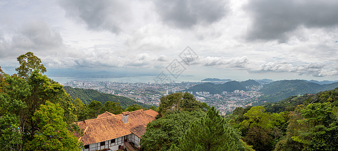 从Penang Hill看到的城市的乔治城宾南全景图片