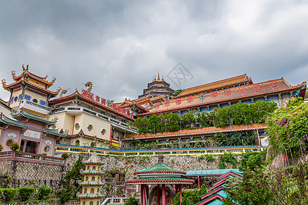 Kek Lok 寺庙内大佛寺院中庭图片