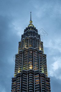 Petronas的Spike双塔 在吉隆坡马来西亚图片