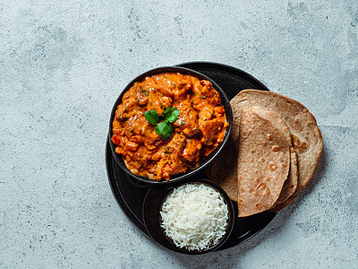 印度食品和印度烹饪盘 复制空间馅饼黄油羊肉食谱盘子框架食物高架餐厅芝士图片
