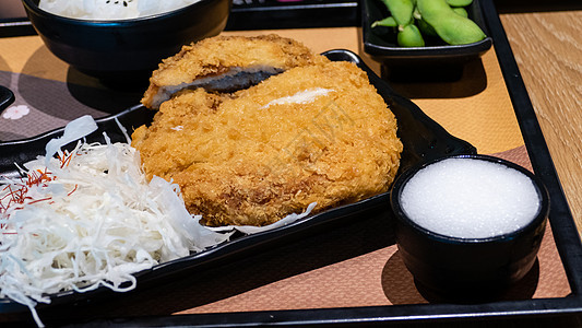 猪排骨火腿沙拉胸部面包屑警戒线食物美食猪肉餐厅食谱图片