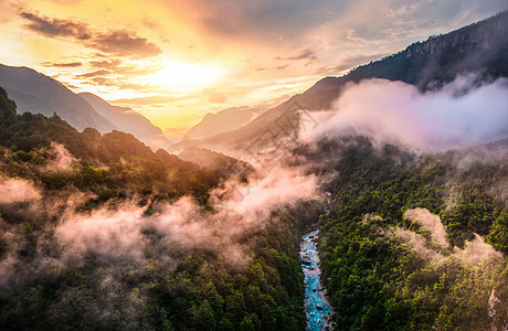 山中的雾日出高山天气天空峡谷太阳阳光旅游日落公园图片