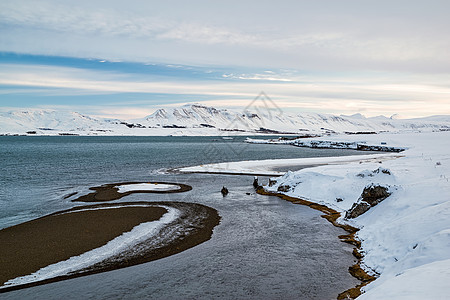 冰岛冬季Hvalfjordur的景象海景峡湾水平蓝色多云风景天空旅行海岸线顶峰图片