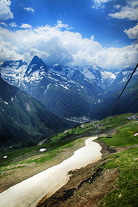 山地全景 天空蓝蓝的戏剧自然公园摄影休闲山峰旅游爬坡远足山脉公共公园草地图片