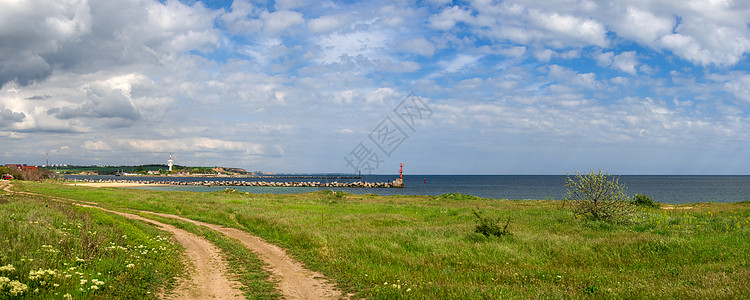 乌克兰敖德萨地区黑海海岸的海平面自然破坏生态岩石悬崖石头海滩植物旅行海岸图片