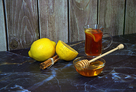 冷药 热茶加柠檬 蜂蜜和肉桂图片