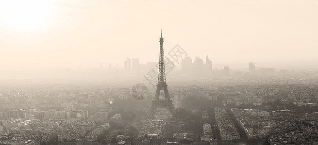 日落时观望巴黎城市的空中景象建筑学地标防御天际景观旅行太阳建筑阳光全景图片