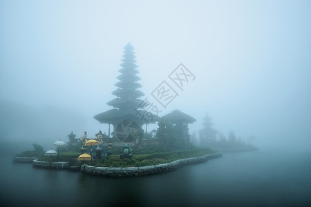 巴厘寺庙的福吉天气地标薄雾旅游文化寺庙宗教建筑热带旅行气氛图片