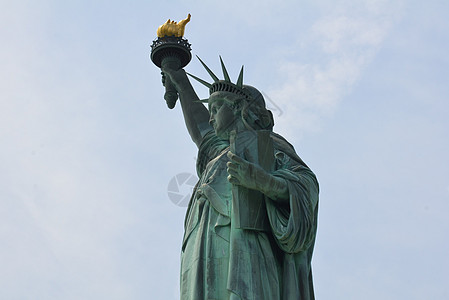纽约绿色铜自由雕像纽约公园地标金属火炬自由女神背景图片