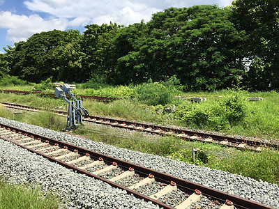 农村铁路路线 泰国火车行车路线等小路速度晴天车站场景日光旅行运输天空日落图片