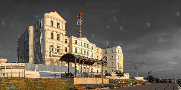 罗马尼亚君士坦塔市的银行业纪念碑正方形景观旅行街道港口旅游地区建筑城市图片