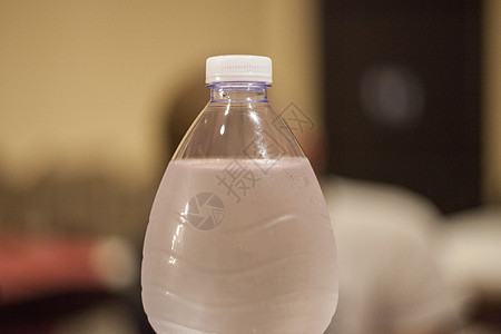塑料水瓶苏打蓝色玻璃饮料食物生活瓶装瓶子口渴茶点图片