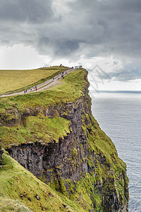 爱尔兰莫赫尔裂缝旅行天空石头岩石悬崖海岸风景海岸线海洋图片