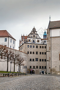 德国 纽堡市多瑙市城市城堡建筑学入口建筑历史性地标旅游天空吸引力图片