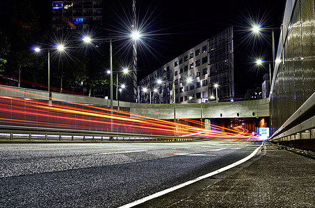 通往隧道的夜路低角度小路图片