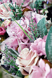 特写多彩多姿的仿花花店绿色紫色玫瑰花模仿粉色摄影花束牡丹菊花图片