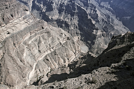 阿曼“大峡谷”Wadi Nakhr位于Jabal Shams山图片