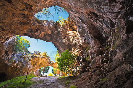 Korcula 科库拉岛的Vela Spilja洞穴石头岩石庇护所掩体顶峰踪迹藏身处小岛历史性悬崖图片