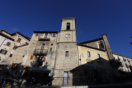 意大利2019年10月12日 Abruzzese镇Scanno街道房子旅游全景建筑农村村庄城市旅行风景图片