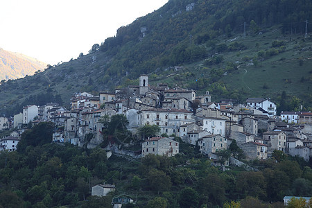 意大利2019年10月12日 Abruzzese镇Scanno山脉街道假期建筑学城市旅行天空全景农村建筑图片