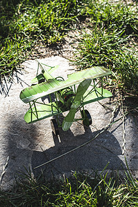 平板玩具孩子们旅行飞机游戏时间运输闲暇木头螺旋桨金属图片