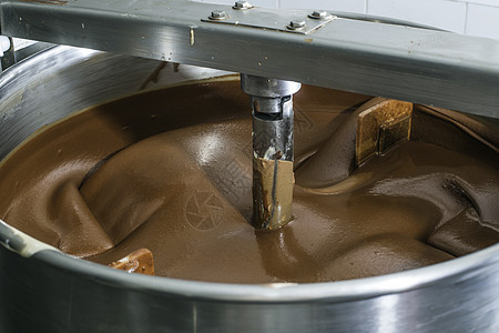 混合巧克力机件厨房糕点面粉食物棕色面团技术工业蛋糕漩涡图片