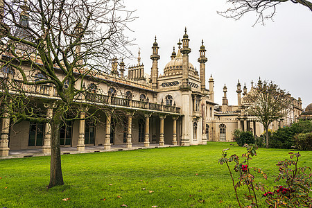 英国布赖顿的皇家王室传说草地城堡国王柱子住宅风格旅游英语圆顶天空图片