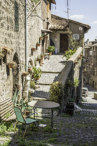 传统的意大利住宅石头历史性旅游村庄乡村花朵古董旅行建筑窗户图片