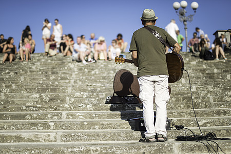 街街音乐家男人吉他手艺术艺术家乐器吉他演员唱歌艺人城市图片