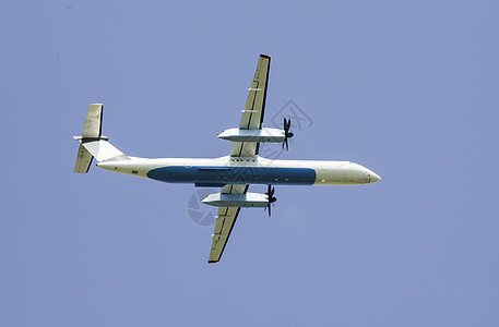 蓝天空中飞行飞机背景速度航班引擎技术乘客假期喷射空气旅行涡轮图片