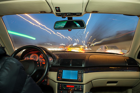 开车时车内部驾驶交通控制速度车道控制板司机车辆领航车速图片