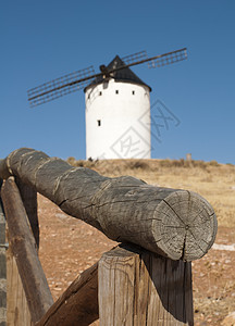 白色古老风车蓝色场景地标环境木头遗产农场国家建筑学活力图片